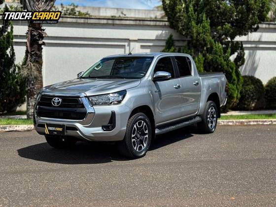 TOYOTA HILUX 2.8 D-4D TURBO DIESEL CD SRV 4X4 AUTOMÁTICO TOYOTA HILUX 2.8 D-4D TURBO DIESEL CD SRV 4X4 AUTOMÁTICO